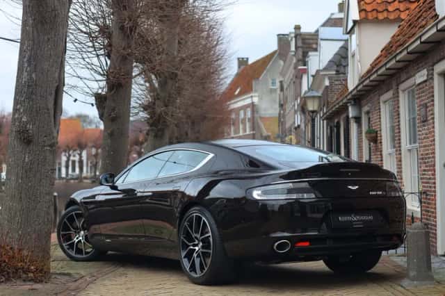 Aston Martin Rapide (2015) thumbnail 3