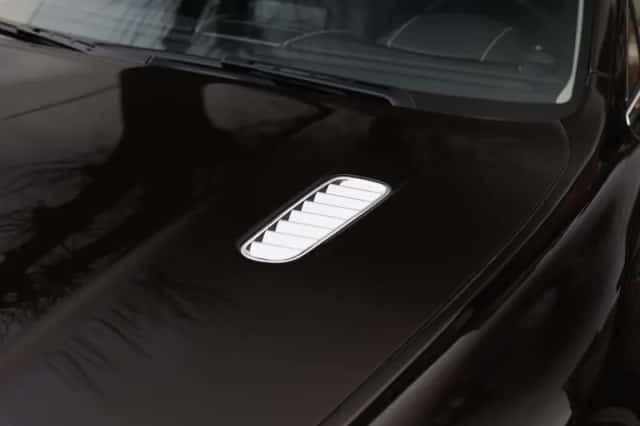 Aston Martin Rapide (2015) thumbnail 4
