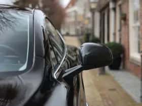 Aston Martin Rapide (2015) thumbnail 32