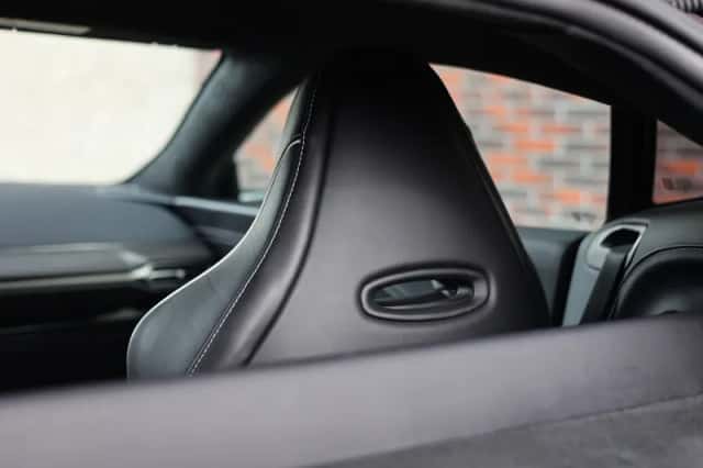 Aston Martin Vantage (2025) thumbnail 6
