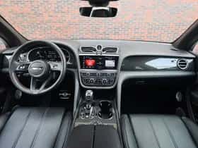 Bentley Bentayga (2021) thumbnail 4