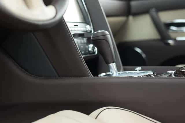 Bentley Flying (2013) thumbnail 5
