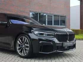 BMW M760Li (2019) thumbnail 9