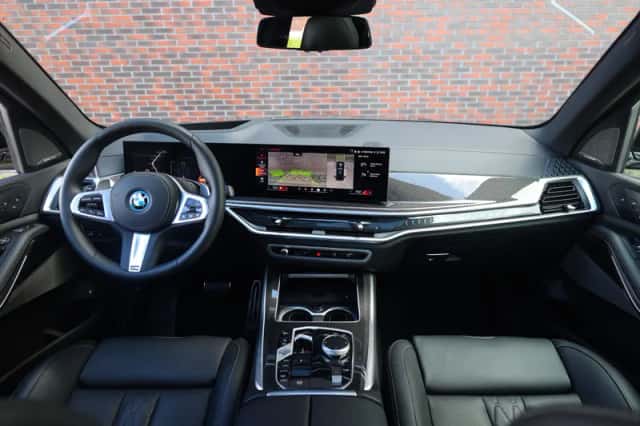 BMW X5 (2025) thumbnail 4
