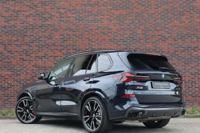 BMW X5 (2025) thumbnail 3