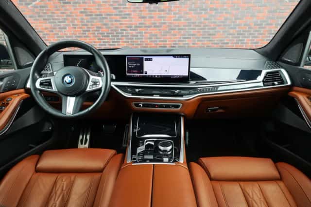 BMW X5 (2024) thumbnail 4