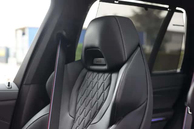 BMW X5 (2024) thumbnail 5