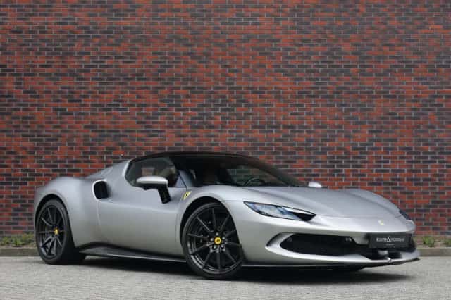 Ferrari 296 GTB (2023) thumbnail 2