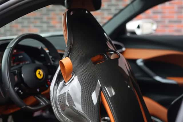 Ferrari 296 GTB (2023) thumbnail 5