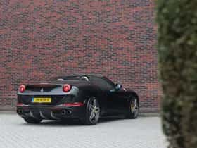 Ferrari California (2016) thumbnail 18