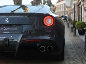 Ferrari F12 (2013) thumbnail 22