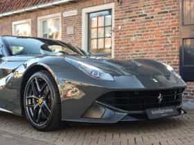 Ferrari F12 (2013) thumbnail 9