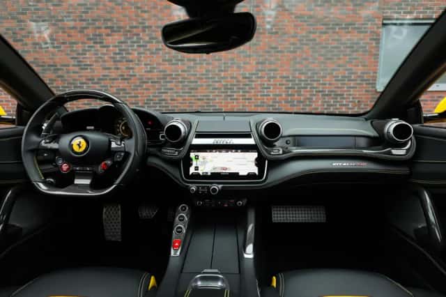 Ferrari GTC4Lusso (2018) thumbnail 4
