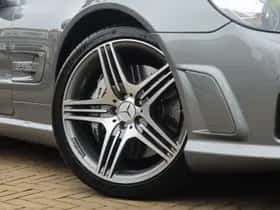 Mercedes-Benz SL63 (2008) thumbnail 13