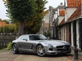 Mercedes-Benz SLS (2010)