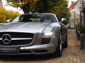 Mercedes-Benz SLS (2010) thumbnail 12