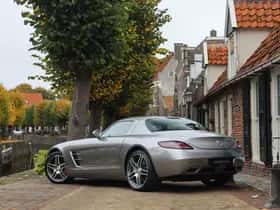 Mercedes-Benz SLS (2010) thumbnail 3
