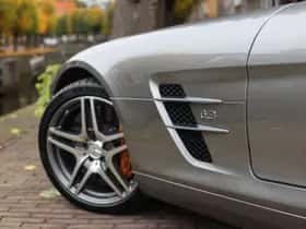 Mercedes-Benz SLS (2010) thumbnail 27