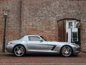 Mercedes-Benz SLS (2010) thumbnail 36