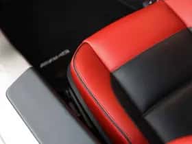 Mercedes-Benz SLS (2010) thumbnail 45