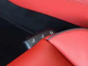 Mercedes-Benz SLS (2010) thumbnail 46