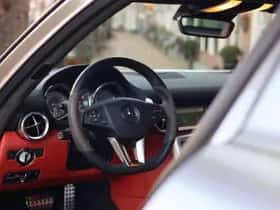 Mercedes-Benz SLS (2010) thumbnail 50