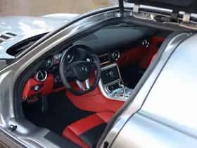 Mercedes-Benz SLS (2010) thumbnail 63