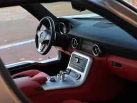Mercedes-Benz SLS (2010) thumbnail 67