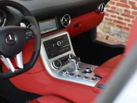 Mercedes-Benz SLS (2010) thumbnail 72
