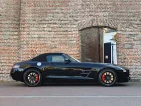Mercedes-Benz SLS (2012) thumbnail 15