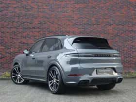 Porsche Cayenne (2025) thumbnail 3