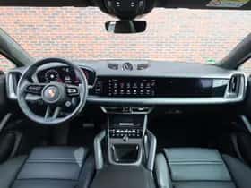 Porsche Cayenne (2025) thumbnail 4