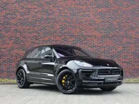 Porsche Macan (2022) thumbnail 2