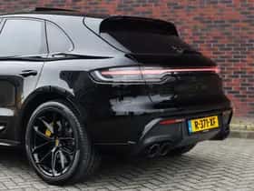 Porsche Macan (2022) thumbnail 22