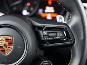 Porsche Macan (2022) thumbnail 37