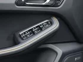 Porsche Macan (2022) thumbnail 42