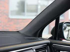 Porsche Macan (2022) thumbnail 49