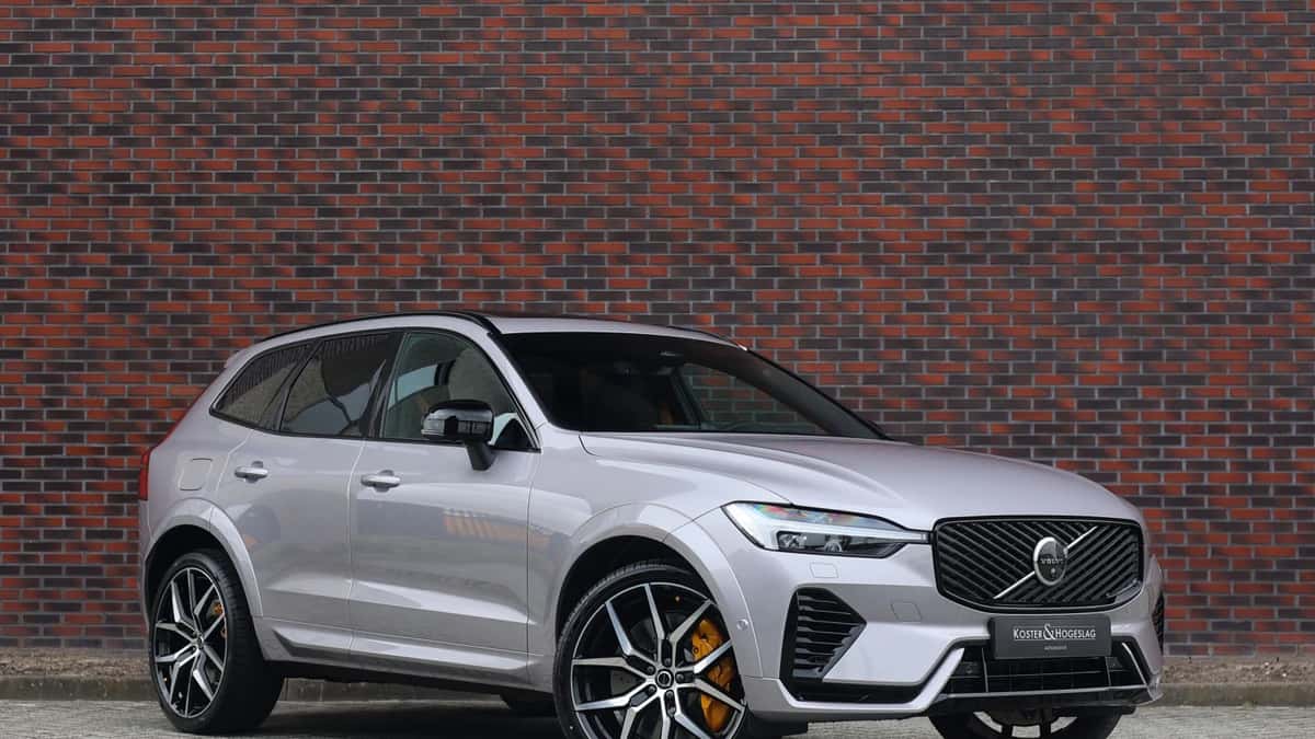 Volvo XC60 (2026) — foto 1