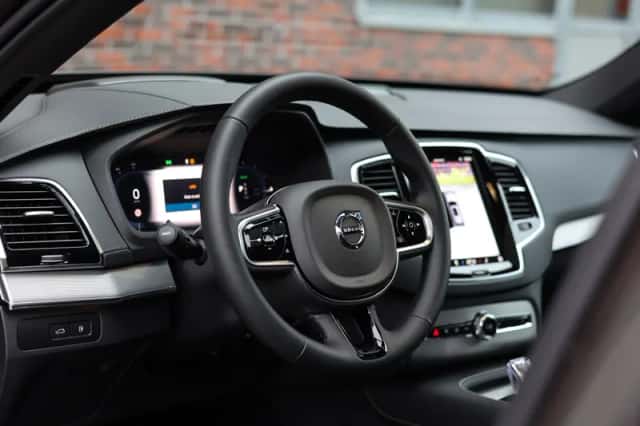 Volvo XC90 (2024) thumbnail 4