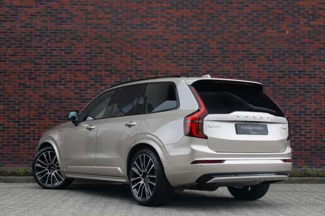 Volvo XC90 (2026) thumbnail 3