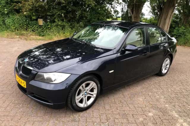 BMW 3-Serie (2008) thumbnail 1