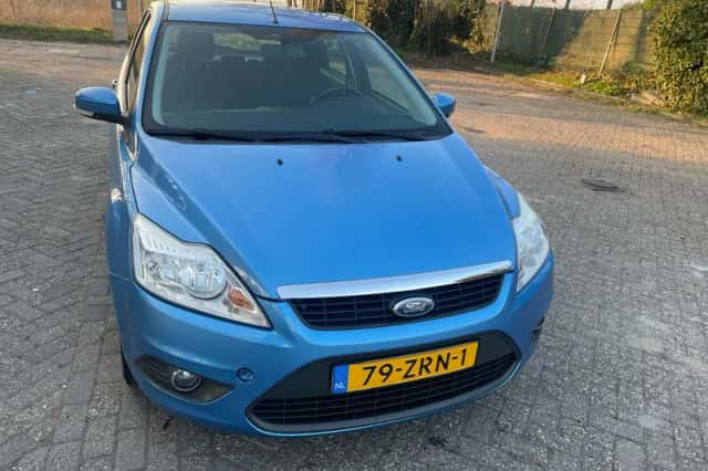 Ford Focus (2011) thumbnail 2