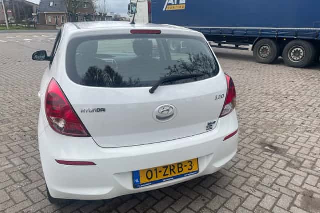 Hyundai i20 (2013) thumbnail 5