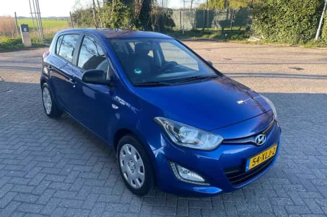 Hyundai i20 (2012) thumbnail 3
