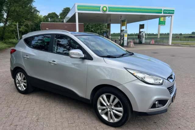 Hyundai ix35 (2012) thumbnail 3