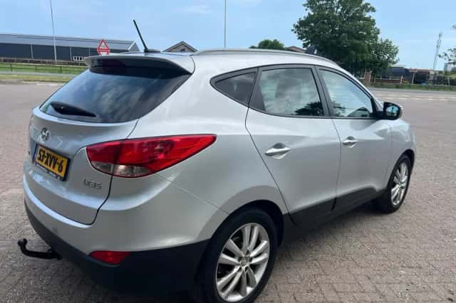 Hyundai ix35 (2012) thumbnail 4
