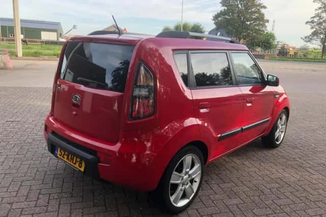 Kia Soul (2009) thumbnail 4
