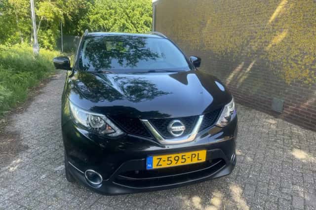 Nissan Qashqai (2017) thumbnail 3
