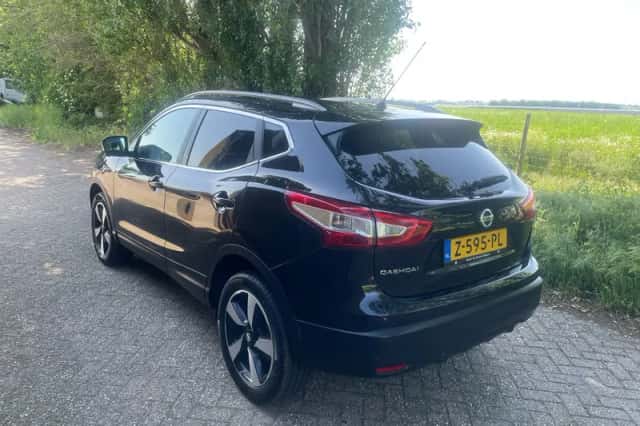 Nissan Qashqai (2017) thumbnail 5