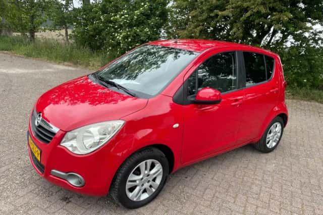 Opel Agila (2011) thumbnail 1